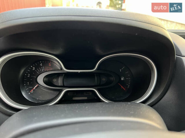 Білий Рено Трафік, об'ємом двигуна 2 л та пробігом 201 тис. км за 19500 $, фото 38 на Automoto.ua