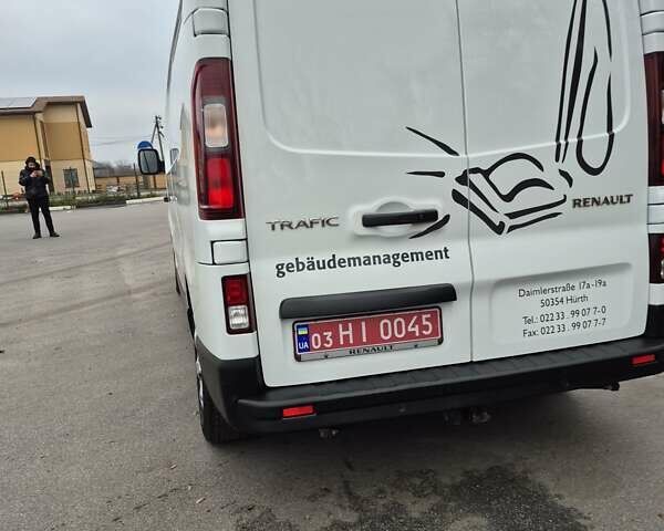 Белый Рено Трафик, объемом двигателя 2 л и пробегом 70 тыс. км за 23900 $, фото 17 на Automoto.ua