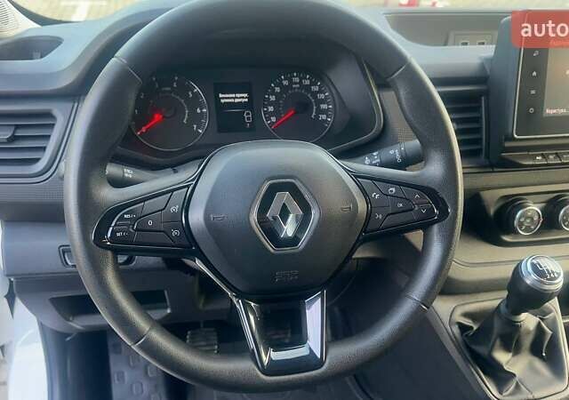 Белый Рено Трафик, объемом двигателя 2 л и пробегом 120 тыс. км за 19800 $, фото 9 на Automoto.ua