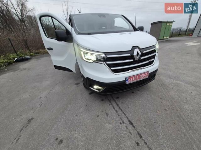 Белый Рено Трафик, объемом двигателя 2 л и пробегом 70 тыс. км за 23900 $, фото 40 на Automoto.ua