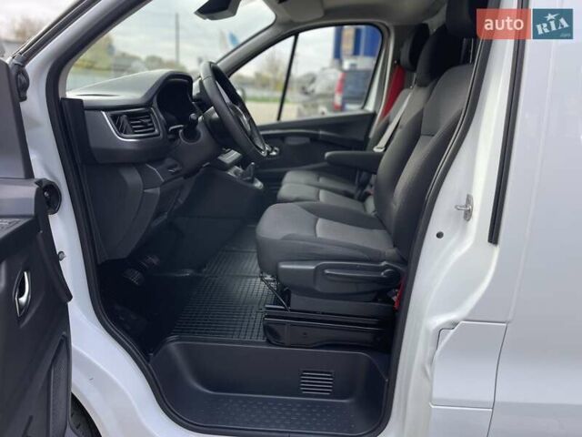 Белый Рено Трафик, объемом двигателя 2 л и пробегом 200 тыс. км за 20600 $, фото 17 на Automoto.ua