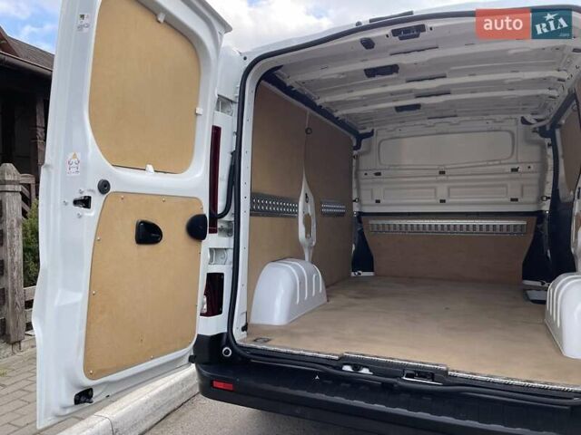 Белый Рено Трафик, объемом двигателя 2 л и пробегом 200 тыс. км за 20700 $, фото 52 на Automoto.ua