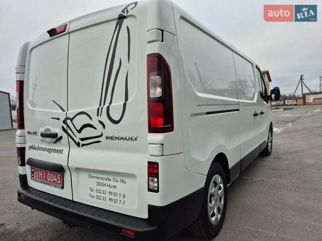 Белый Рено Трафик, объемом двигателя 2 л и пробегом 70 тыс. км за 23900 $, фото 69 на Automoto.ua