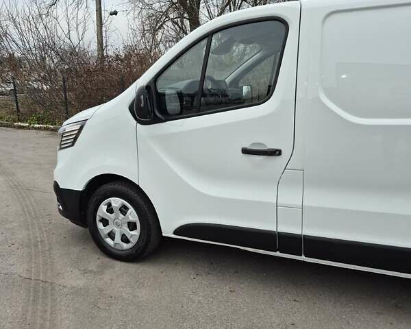 Белый Рено Трафик, объемом двигателя 2 л и пробегом 70 тыс. км за 23900 $, фото 10 на Automoto.ua