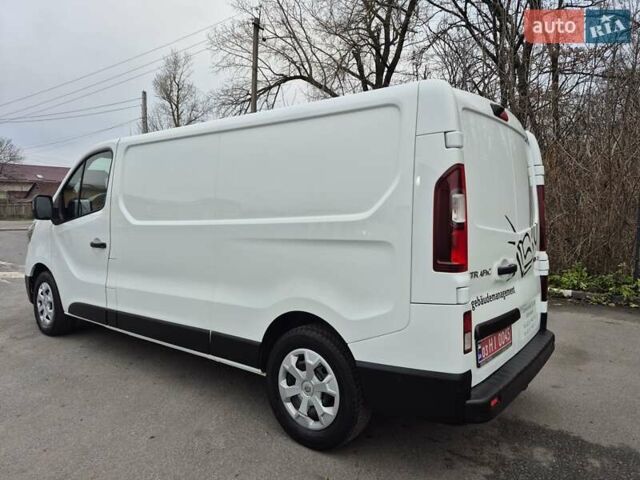Белый Рено Трафик, объемом двигателя 2 л и пробегом 70 тыс. км за 23900 $, фото 71 на Automoto.ua