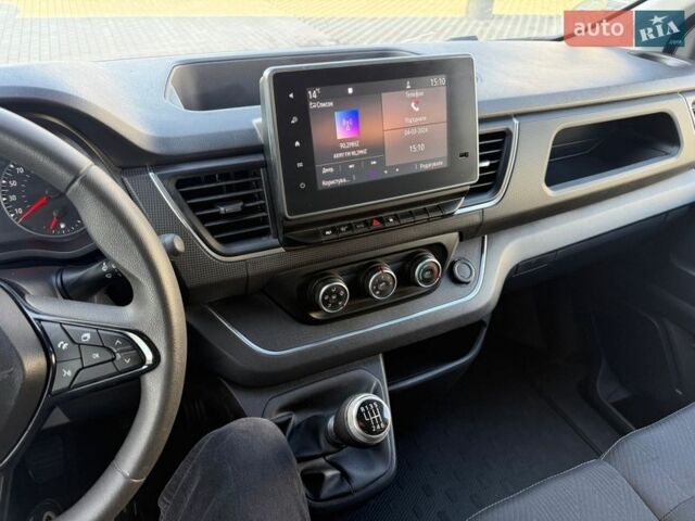 Белый Рено Трафик, объемом двигателя 2 л и пробегом 159 тыс. км за 20400 $, фото 36 на Automoto.ua