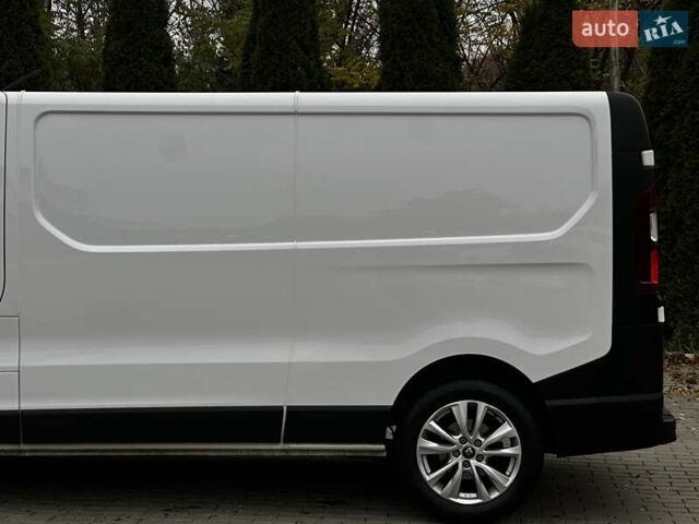 Белый Рено Трафик, объемом двигателя 2 л и пробегом 106 тыс. км за 23800 $, фото 21 на Automoto.ua