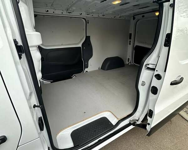 Белый Рено Трафик, объемом двигателя 2 л и пробегом 168 тыс. км за 24200 $, фото 14 на Automoto.ua