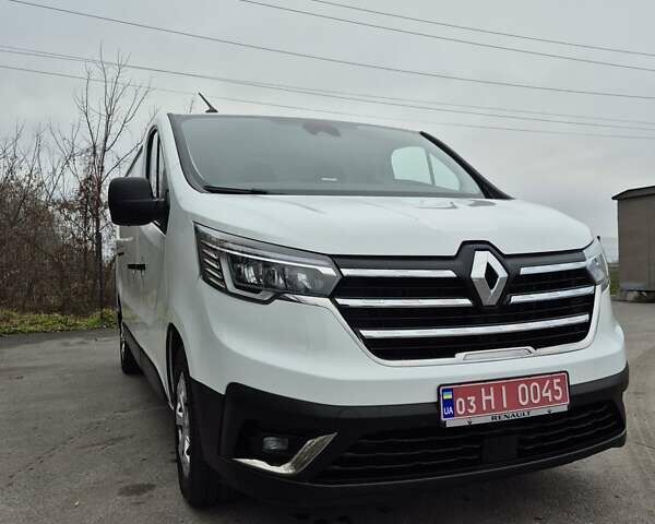 Белый Рено Трафик, объемом двигателя 2 л и пробегом 70 тыс. км за 23900 $, фото 87 на Automoto.ua