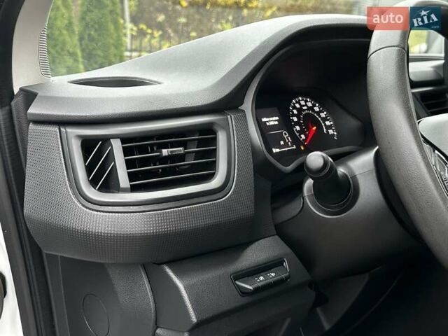 Белый Рено Трафик, объемом двигателя 2 л и пробегом 106 тыс. км за 23800 $, фото 41 на Automoto.ua