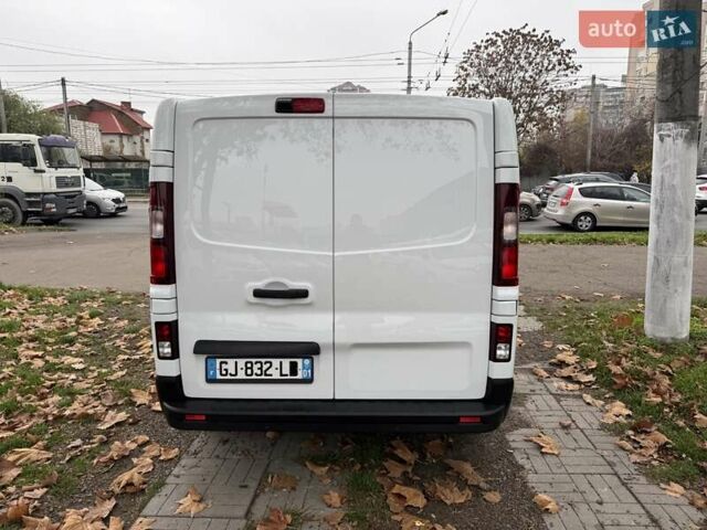 Белый Рено Трафик, объемом двигателя 0 л и пробегом 204 тыс. км за 20900 $, фото 8 на Automoto.ua