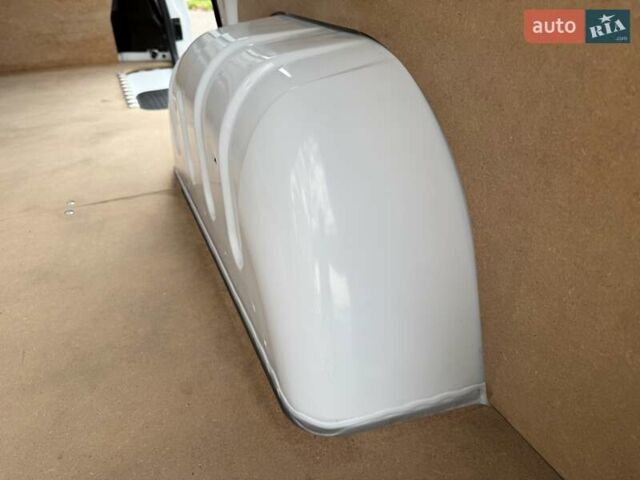 Белый Рено Трафик, объемом двигателя 0 л и пробегом 204 тыс. км за 20900 $, фото 48 на Automoto.ua