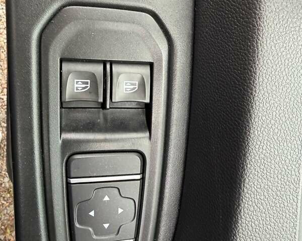 Белый Рено Трафик, объемом двигателя 0 л и пробегом 204 тыс. км за 20900 $, фото 22 на Automoto.ua