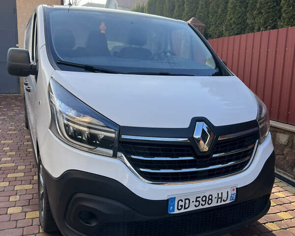Білий Рено Трафік, об'ємом двигуна 2 л та пробігом 201 тис. км за 19500 $, фото 6 на Automoto.ua