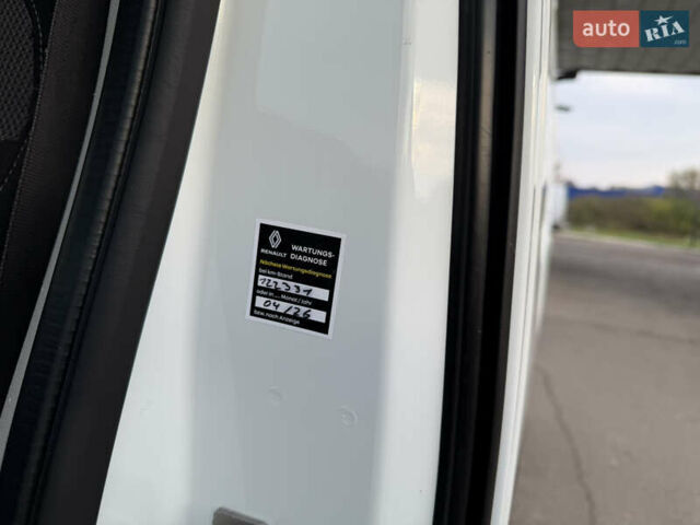 Білий Рено Трафік, об'ємом двигуна 2 л та пробігом 130 тис. км за 24500 $, фото 15 на Automoto.ua