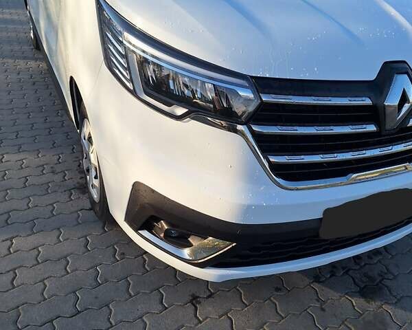 Белый Рено Трафик, объемом двигателя 2 л и пробегом 204 тыс. км за 22900 $, фото 5 на Automoto.ua