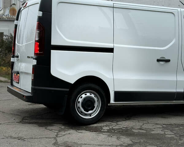 Белый Рено Трафик, объемом двигателя 0 л и пробегом 61 тыс. км за 22650 $, фото 10 на Automoto.ua