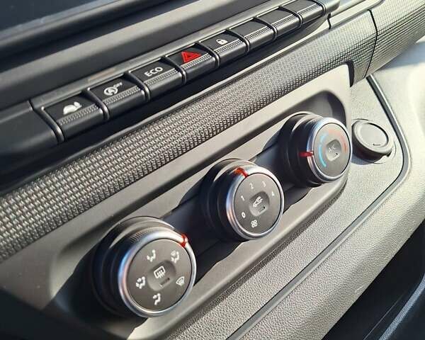 Белый Рено Трафик, объемом двигателя 2 л и пробегом 204 тыс. км за 22900 $, фото 21 на Automoto.ua