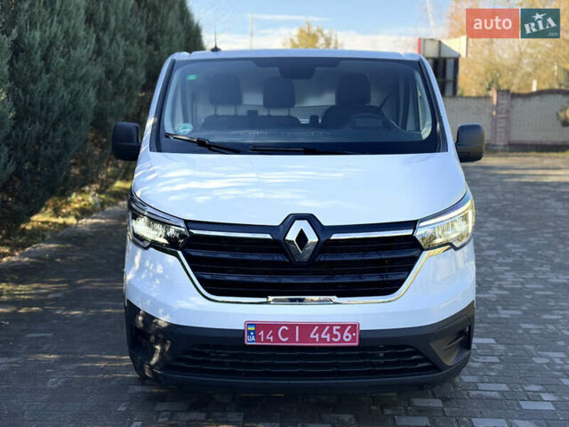 Белый Рено Трафик, объемом двигателя 2 л и пробегом 75 тыс. км за 24000 $, фото 7 на Automoto.ua