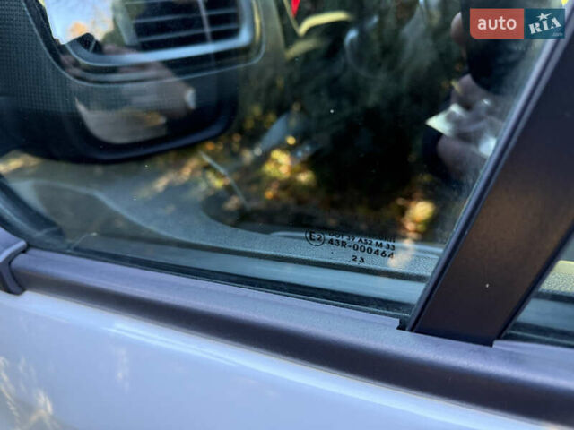 Белый Рено Трафик, объемом двигателя 2 л и пробегом 75 тыс. км за 24000 $, фото 60 на Automoto.ua