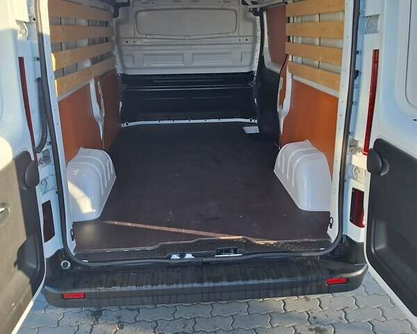 Белый Рено Трафик, объемом двигателя 2 л и пробегом 204 тыс. км за 22900 $, фото 4 на Automoto.ua