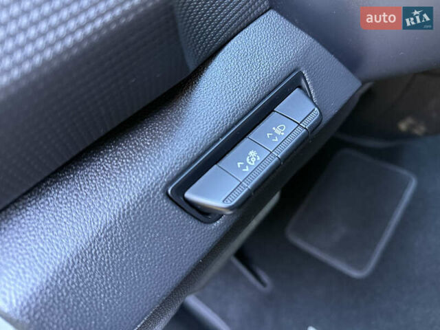 Белый Рено Трафик, объемом двигателя 2 л и пробегом 75 тыс. км за 24000 $, фото 31 на Automoto.ua