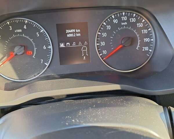 Белый Рено Трафик, объемом двигателя 2 л и пробегом 204 тыс. км за 22900 $, фото 16 на Automoto.ua