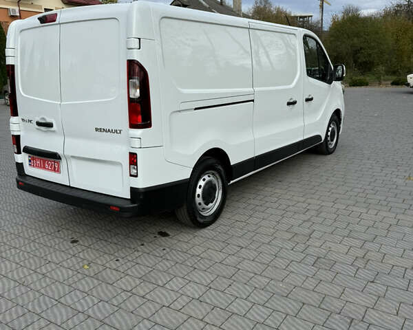 Белый Рено Трафик, объемом двигателя 2 л и пробегом 29 тыс. км за 25300 $, фото 24 на Automoto.ua