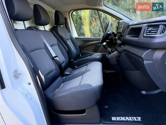 Белый Рено Трафик, объемом двигателя 2 л и пробегом 75 тыс. км за 24000 $, фото 25 на Automoto.ua