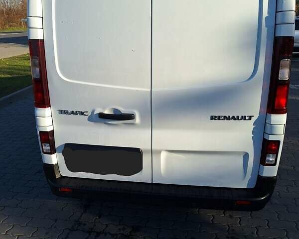 Белый Рено Трафик, объемом двигателя 2 л и пробегом 204 тыс. км за 22900 $, фото 7 на Automoto.ua