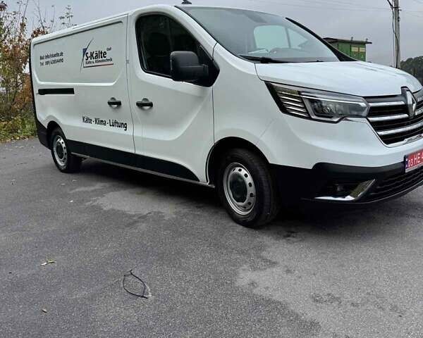 Белый Рено Трафик, объемом двигателя 2 л и пробегом 30 тыс. км за 24900 $, фото 9 на Automoto.ua