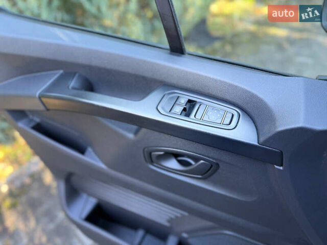 Белый Рено Трафик, объемом двигателя 2 л и пробегом 75 тыс. км за 24000 $, фото 30 на Automoto.ua