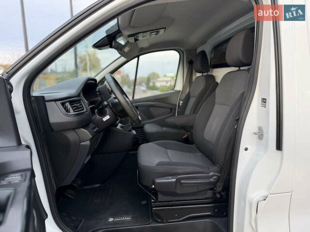 Білий Рено Трафік, об'ємом двигуна 2 л та пробігом 130 тис. км за 24500 $, фото 14 на Automoto.ua