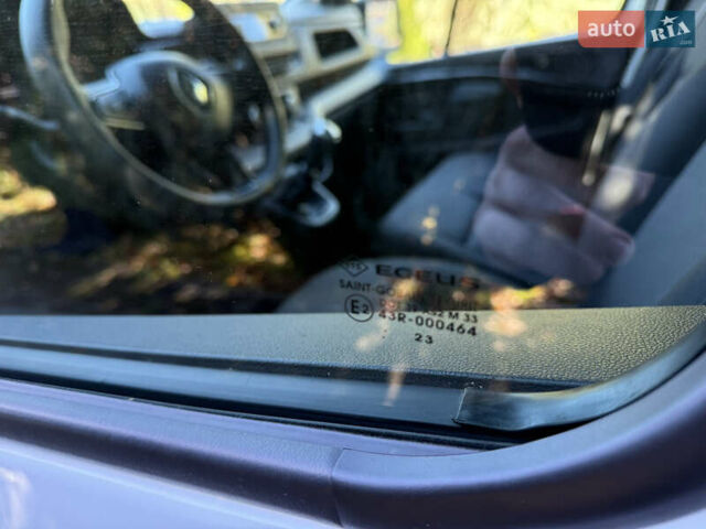 Белый Рено Трафик, объемом двигателя 2 л и пробегом 75 тыс. км за 24000 $, фото 59 на Automoto.ua