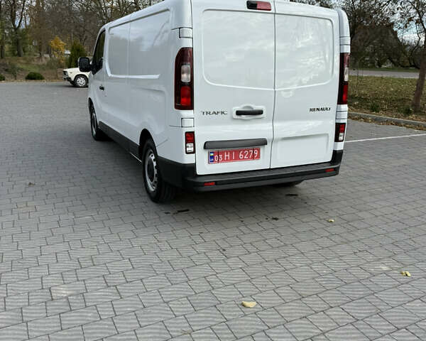 Белый Рено Трафик, объемом двигателя 2 л и пробегом 29 тыс. км за 25300 $, фото 22 на Automoto.ua