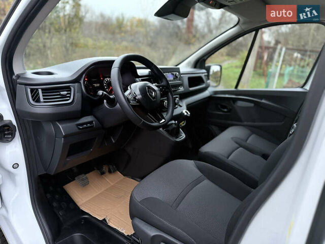 Белый Рено Трафик, объемом двигателя 0 л и пробегом 61 тыс. км за 22650 $, фото 18 на Automoto.ua