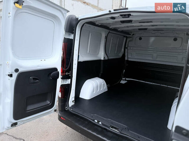 Белый Рено Трафик, объемом двигателя 0 л и пробегом 61 тыс. км за 22650 $, фото 34 на Automoto.ua