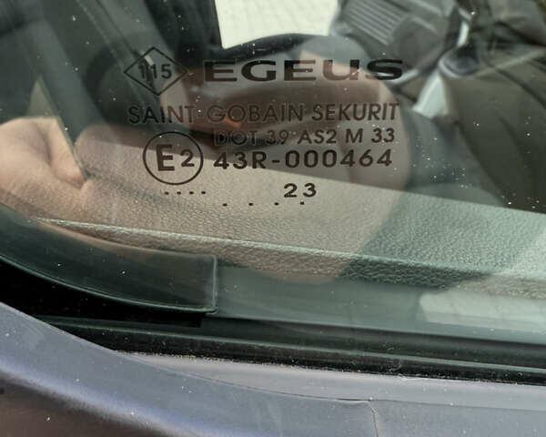 Белый Рено Трафик, объемом двигателя 2 л и пробегом 29 тыс. км за 25300 $, фото 30 на Automoto.ua