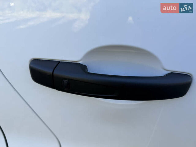 Белый Рено Трафик, объемом двигателя 2 л и пробегом 75 тыс. км за 24000 $, фото 54 на Automoto.ua