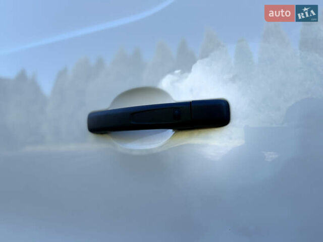 Белый Рено Трафик, объемом двигателя 2 л и пробегом 75 тыс. км за 24000 $, фото 53 на Automoto.ua