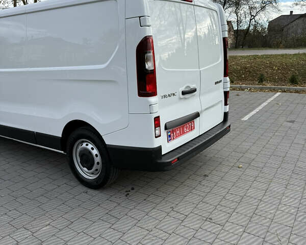 Белый Рено Трафик, объемом двигателя 2 л и пробегом 29 тыс. км за 25300 $, фото 8 на Automoto.ua