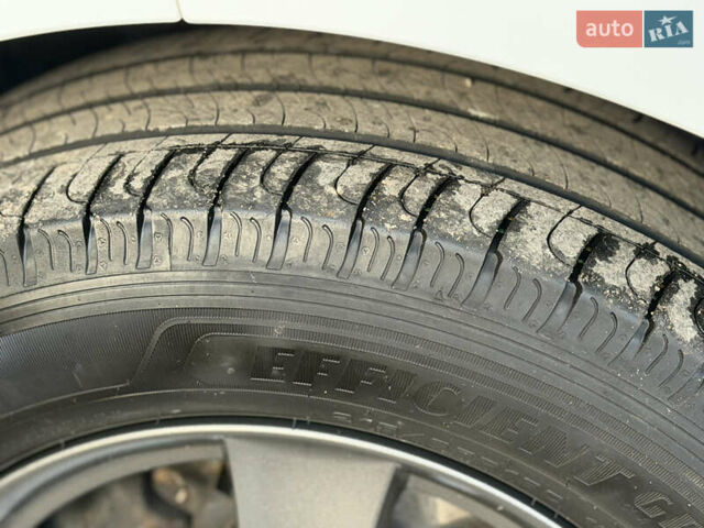 Білий Рено Трафік, об'ємом двигуна 2 л та пробігом 130 тис. км за 24500 $, фото 13 на Automoto.ua