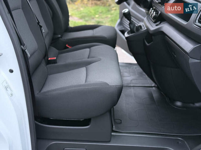 Белый Рено Трафик, объемом двигателя 0 л и пробегом 61 тыс. км за 22650 $, фото 25 на Automoto.ua