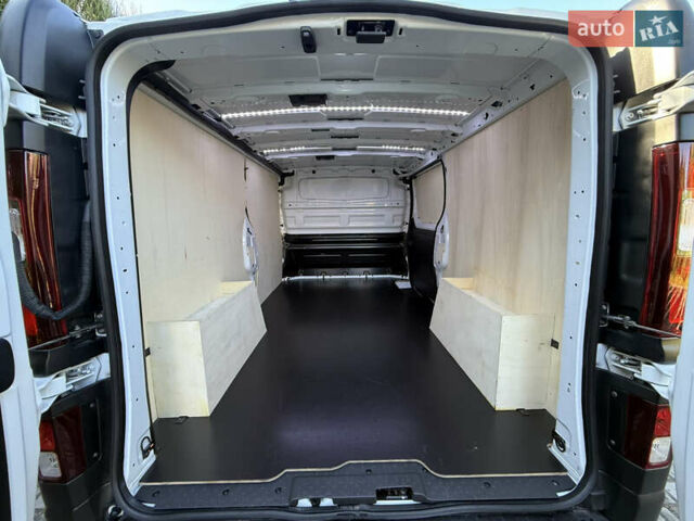 Белый Рено Трафик, объемом двигателя 2 л и пробегом 75 тыс. км за 24000 $, фото 41 на Automoto.ua