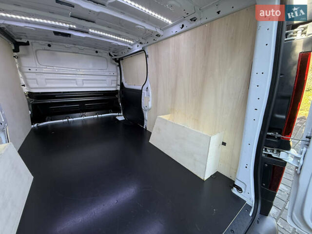 Белый Рено Трафик, объемом двигателя 2 л и пробегом 75 тыс. км за 24000 $, фото 43 на Automoto.ua