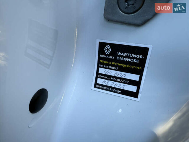 Белый Рено Трафик, объемом двигателя 2 л и пробегом 75 тыс. км за 24000 $, фото 69 на Automoto.ua