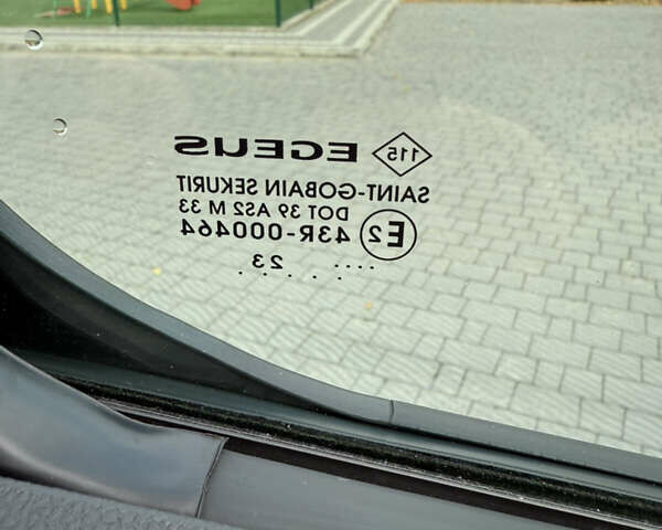 Белый Рено Трафик, объемом двигателя 2 л и пробегом 29 тыс. км за 25300 $, фото 29 на Automoto.ua