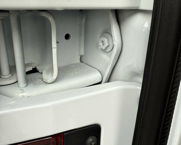 Белый Рено Трафик, объемом двигателя 2 л и пробегом 29 тыс. км за 25300 $, фото 41 на Automoto.ua