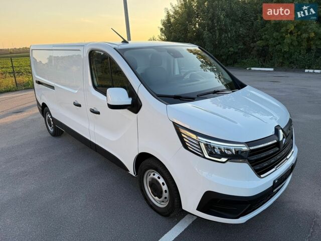 Белый Рено Трафик, объемом двигателя 2 л и пробегом 56 тыс. км за 26900 $, фото 3 на Automoto.ua