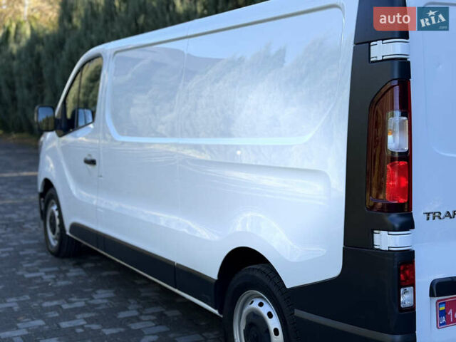 Белый Рено Трафик, объемом двигателя 2 л и пробегом 75 тыс. км за 24000 $, фото 12 на Automoto.ua